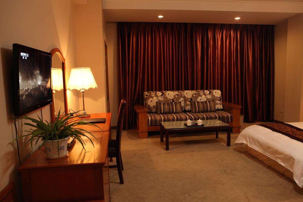 هيزي Tianhong Hotel الغرفة الصورة