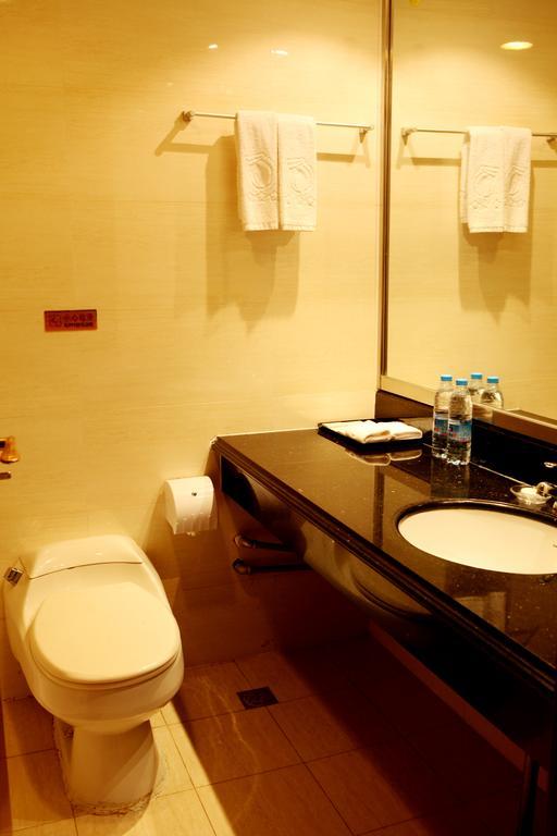 هيزي Tianhong Hotel الغرفة الصورة
